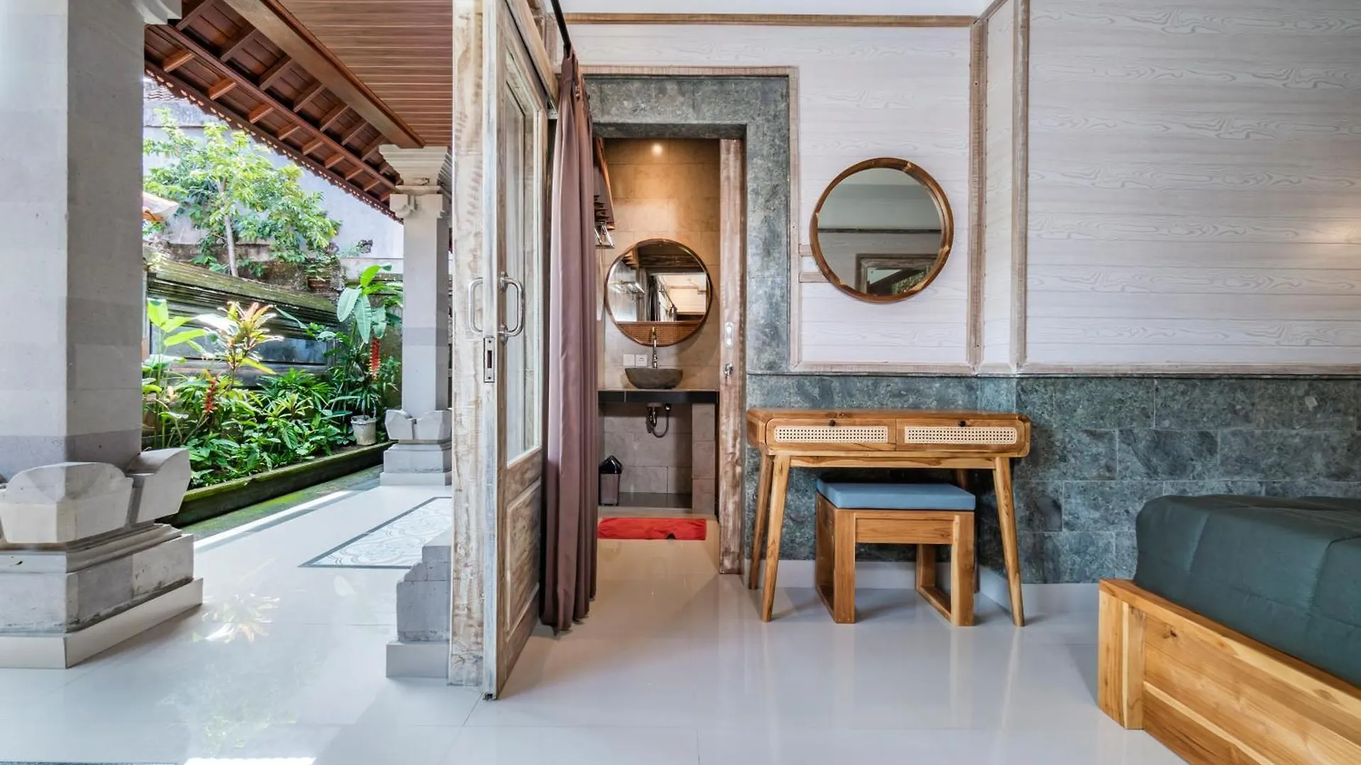 Tama Homestay Ubud  Indonesia